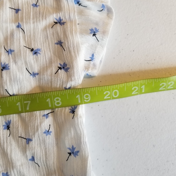 NWT SPRINGFIELD Women's  Boho Style Tie Front Blouse Size 2 - Picture 9 of 9